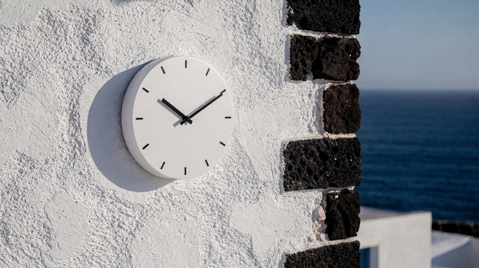 Por Que São Miguel Está Sempre Uma Hora Atrás de Lisboa