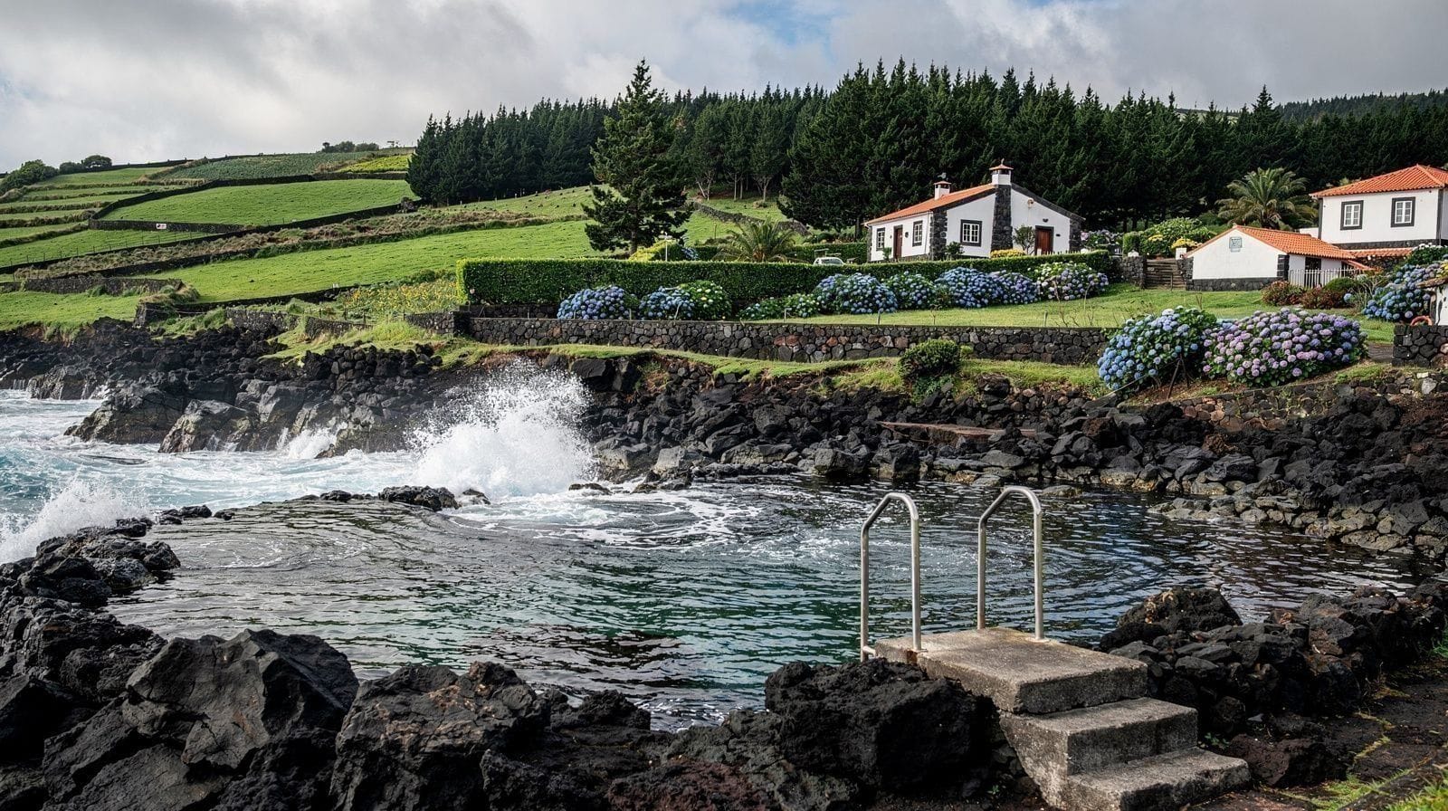 Beaches & Natural Pools