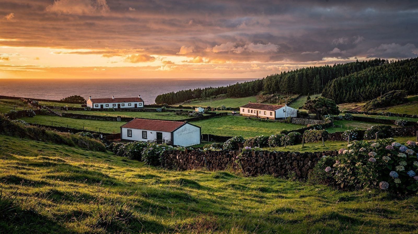 Os Melhores Miradouros para o Pôr do Sol em São Miguel