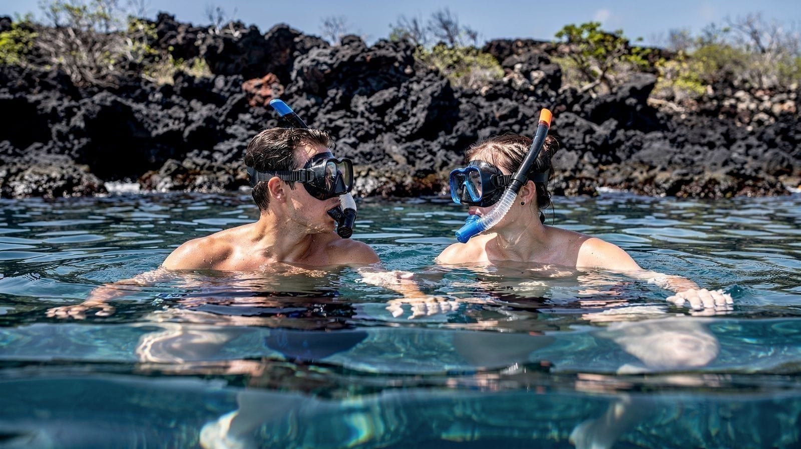 Caloura: Um Local para Nadar e Fazer Snorkeling na Costa Sul