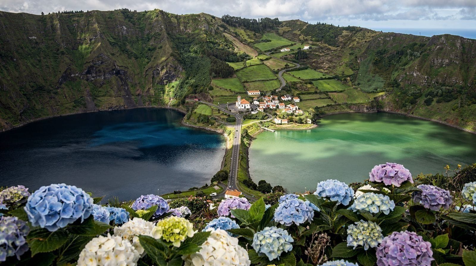 Hortênsias e Miradouros em Torno de Sete Cidades